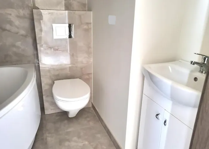 Quiet 2 In Amber Apartment *